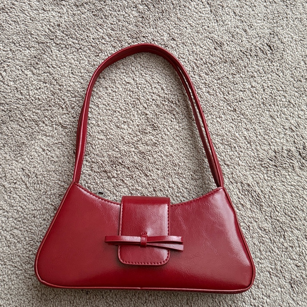 Scotlyn Shoulder Bag Red - Picture 6 of 9